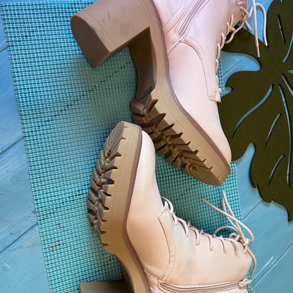 Cream Chunky Heel Boots - Picture 3 of 5
